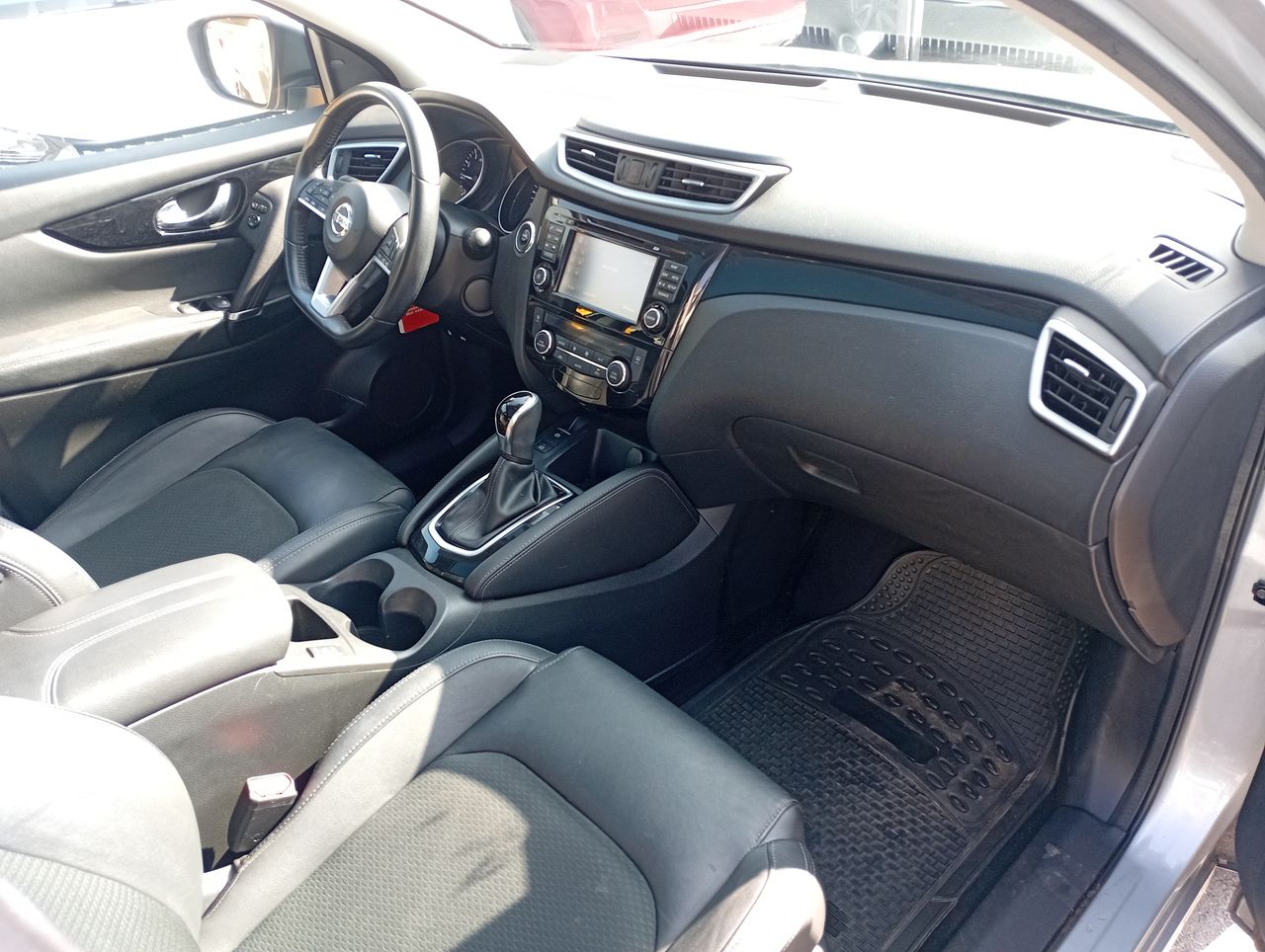 NISSAN - 10