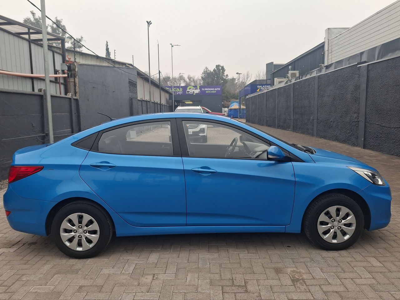 HYUNDAI - 8