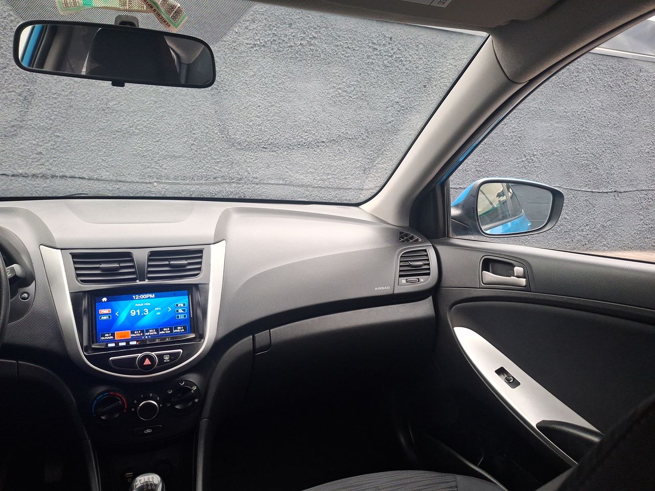 HYUNDAI - 10