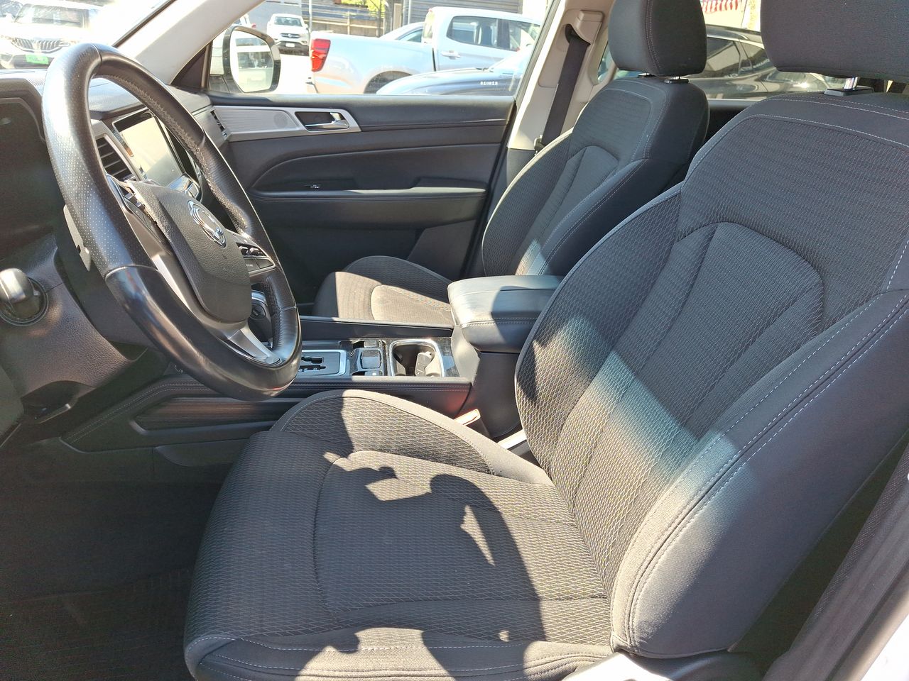 SSANGYONG - 24