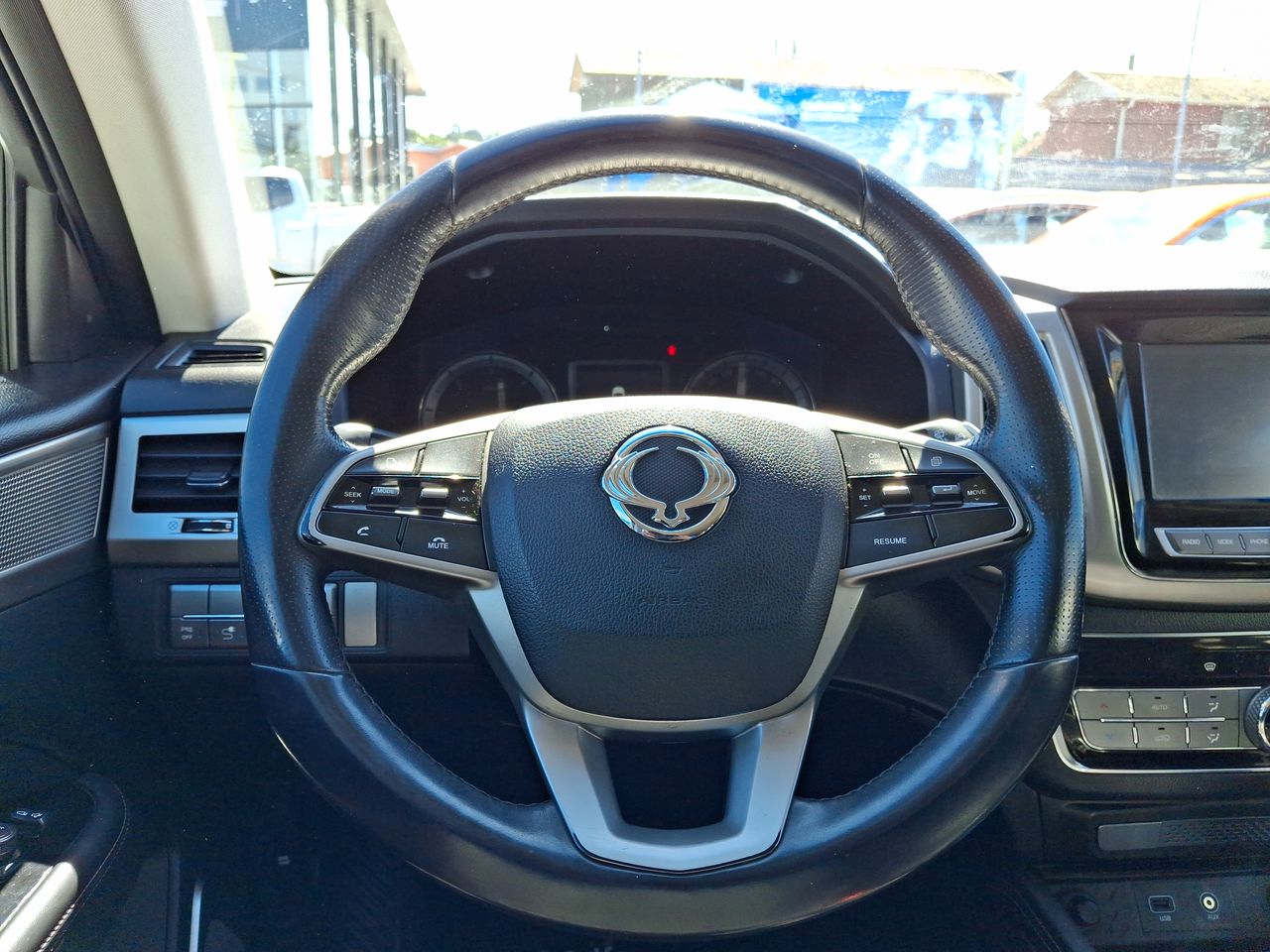 SSANGYONG - 25