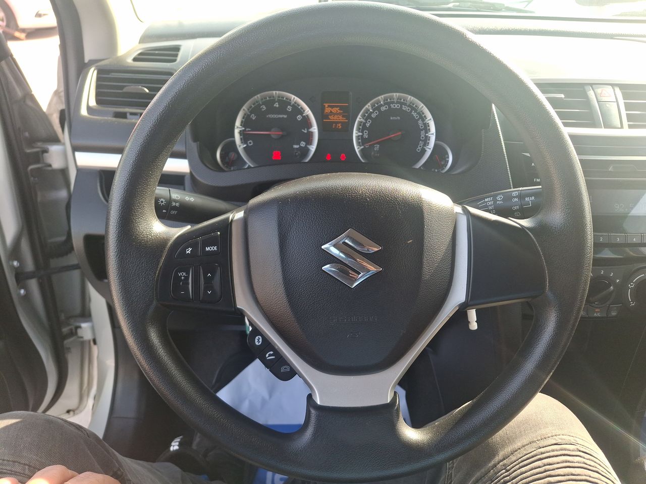 SUZUKI - 23