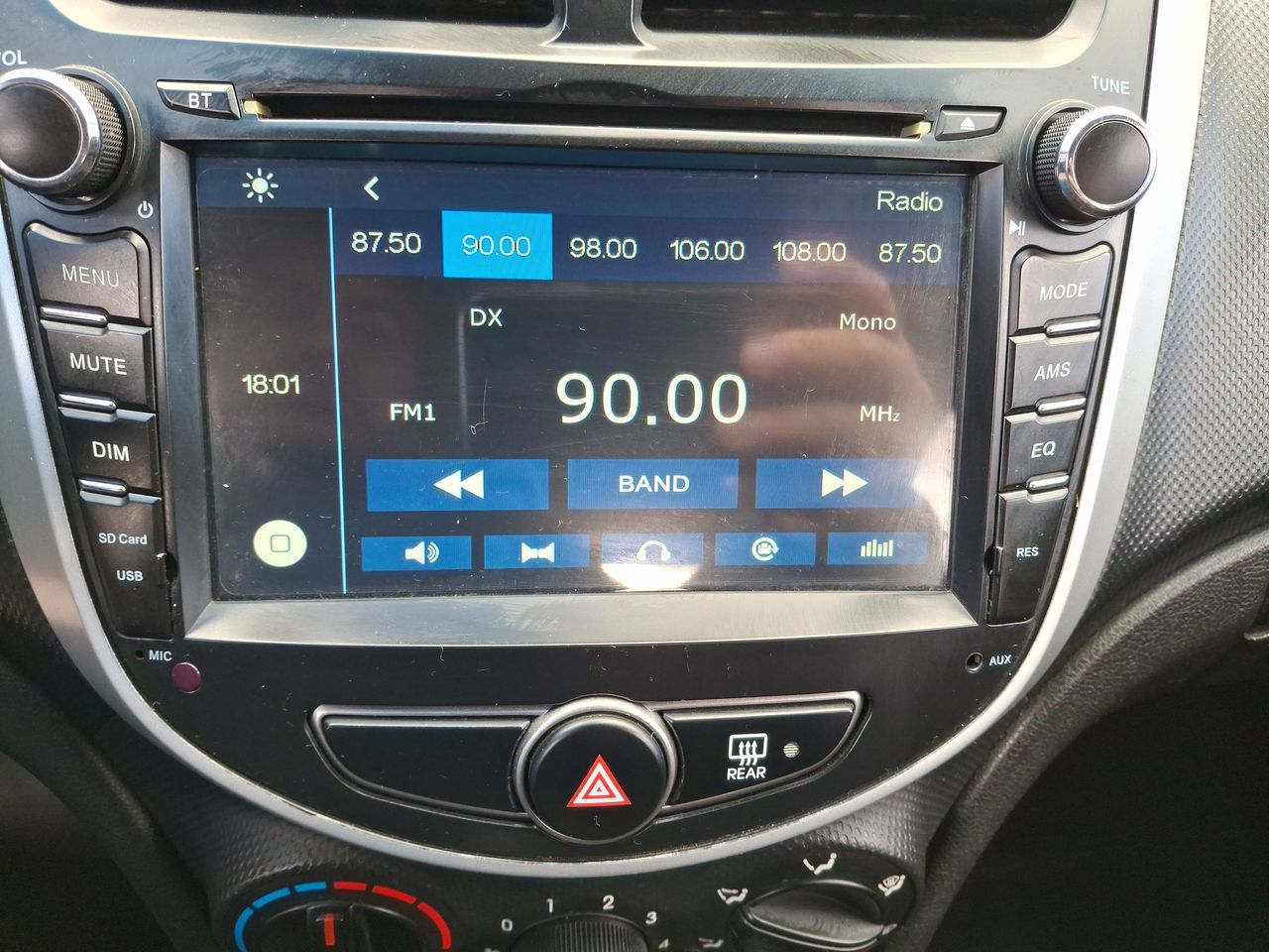 Hyundai Accent — foto 20 de 26