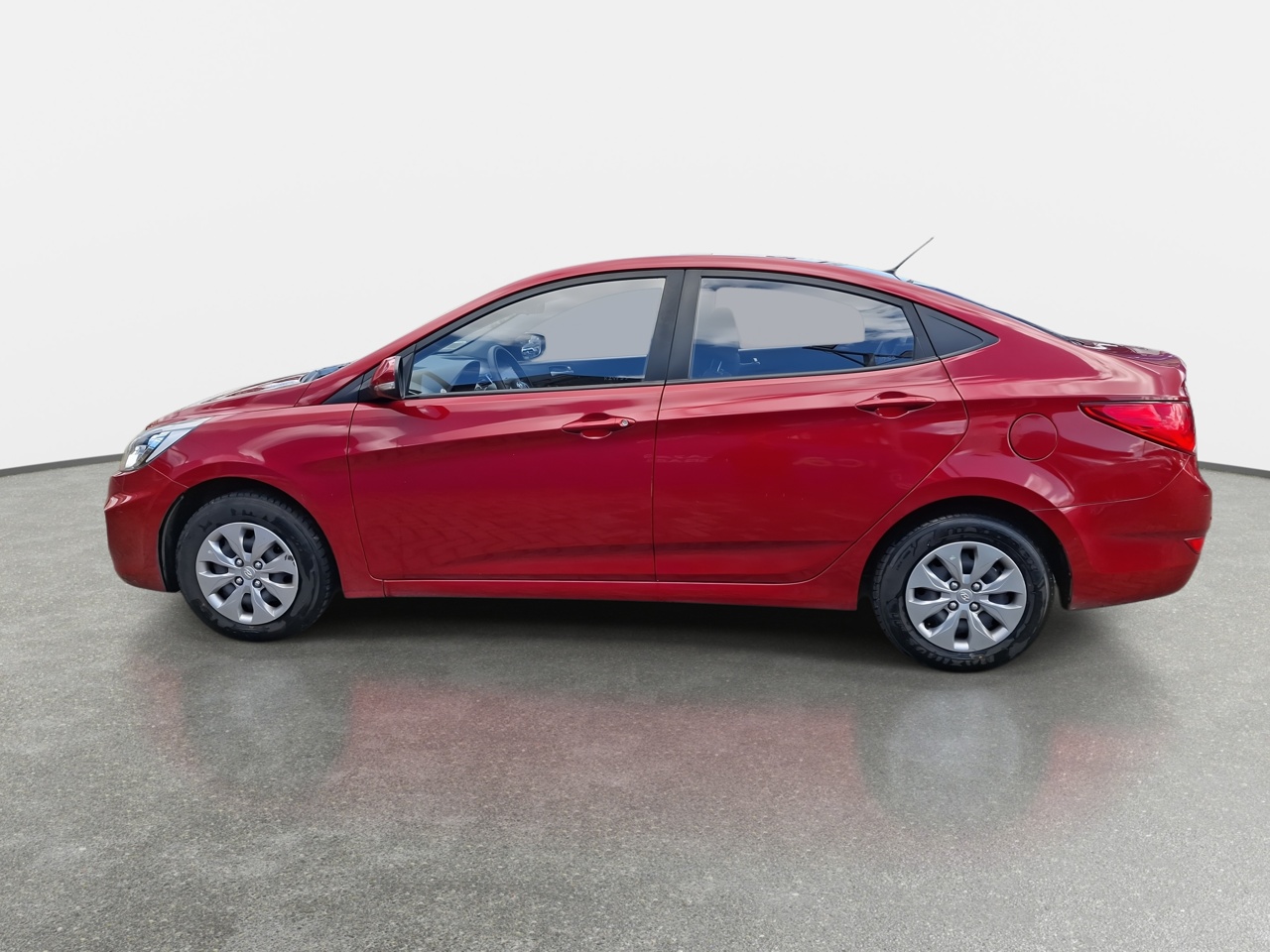 HYUNDAI - 4