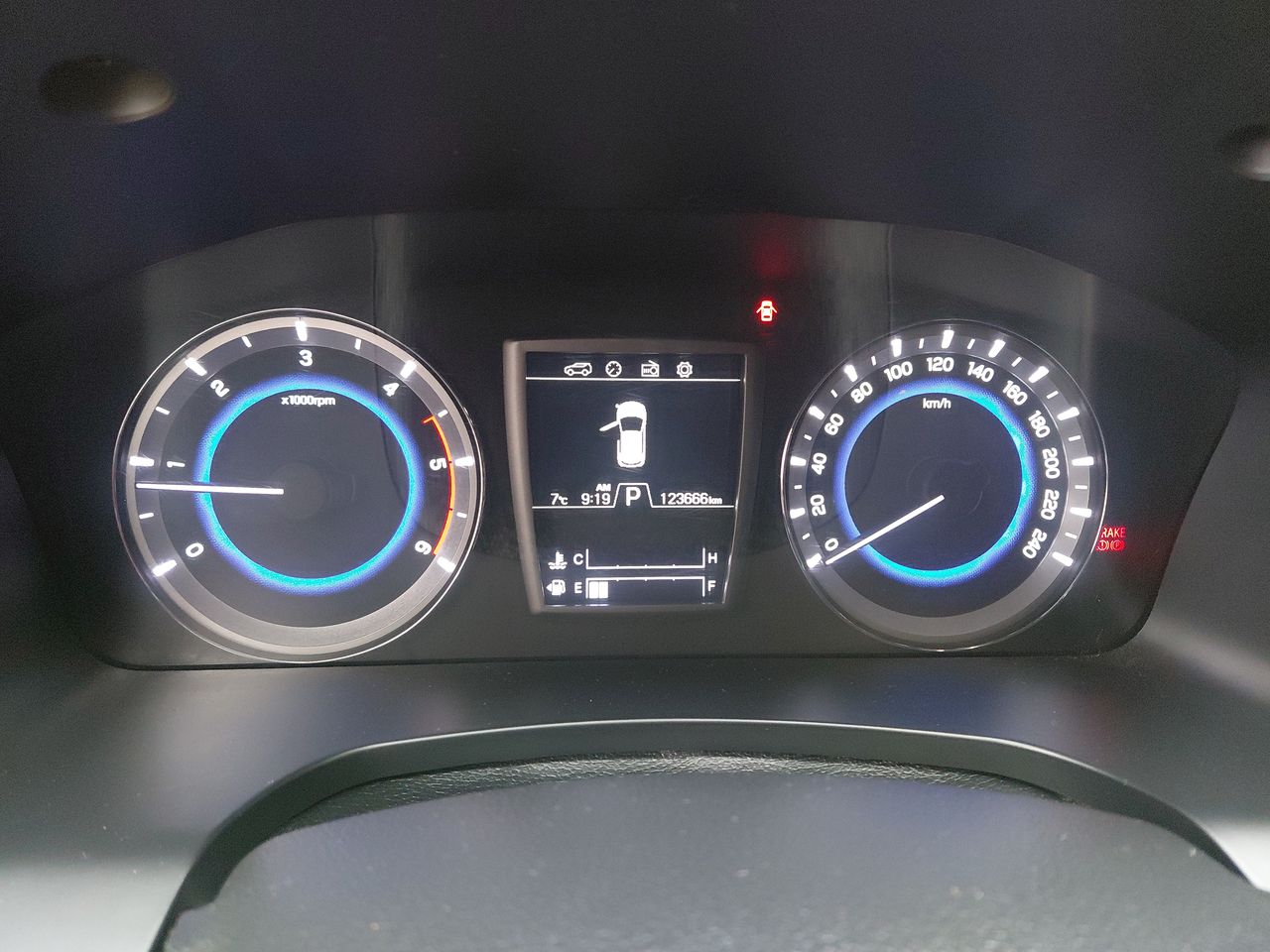 SSANGYONG - 25