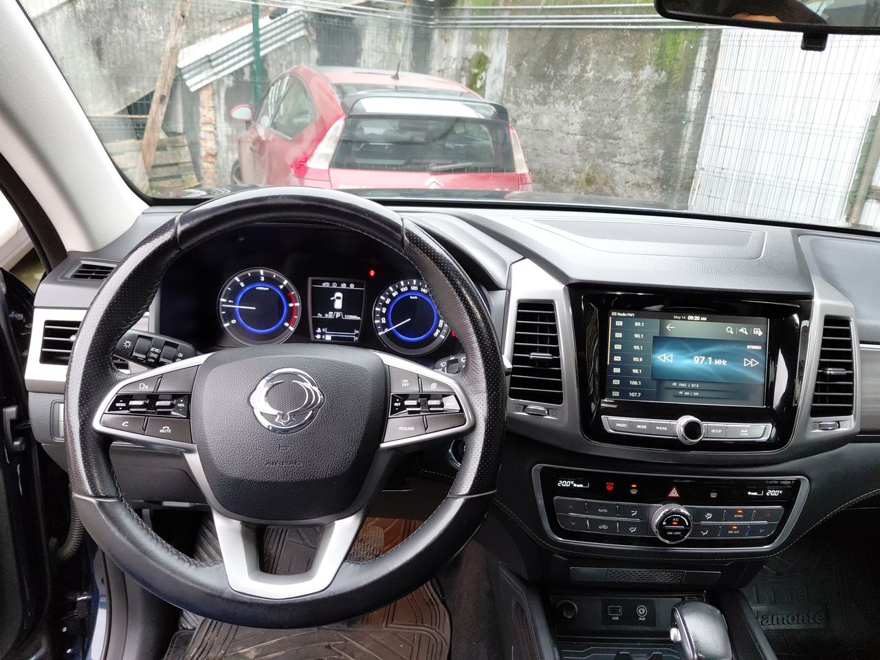 SSANGYONG - 30