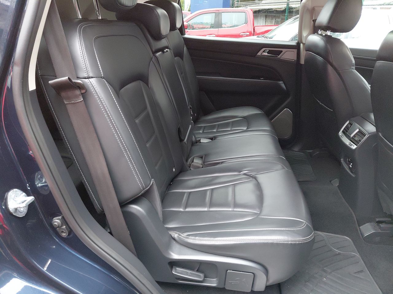 SSANGYONG - 32