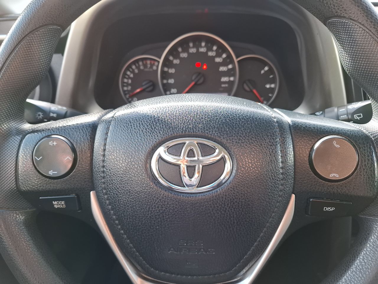 Toyota RAV4 — foto 19 de 27