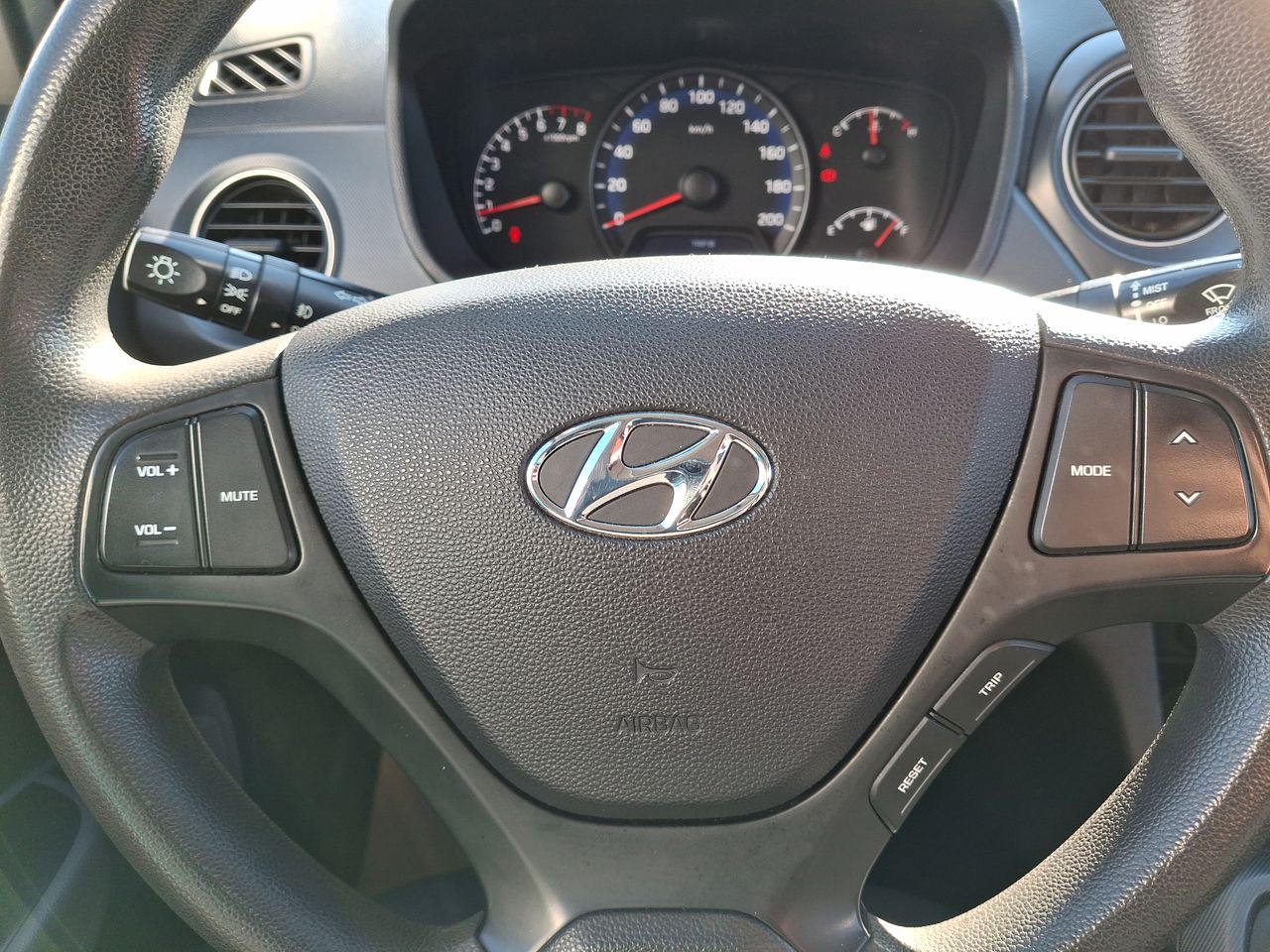 HYUNDAI - 26