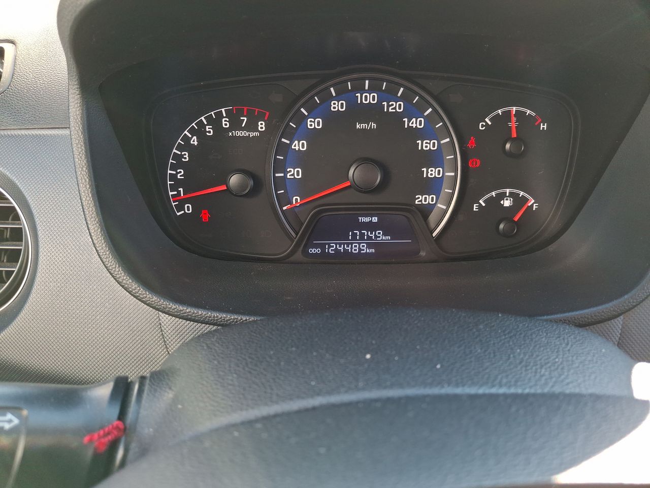 HYUNDAI - 27