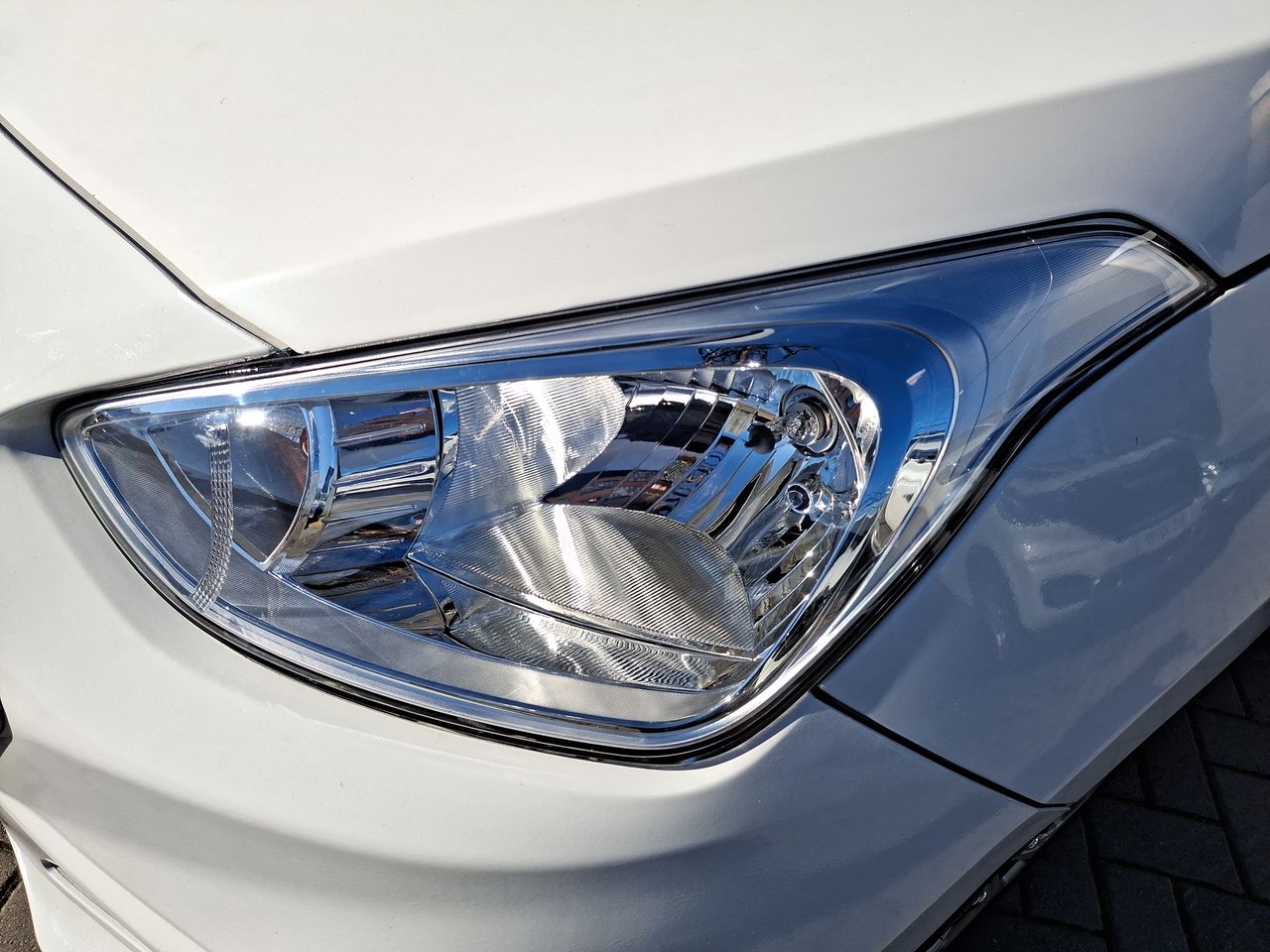 HYUNDAI - 18