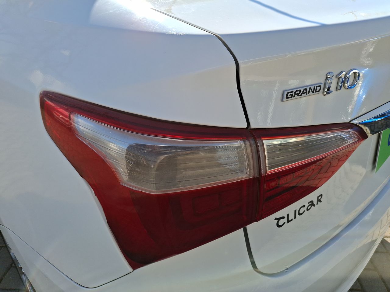 HYUNDAI - 20