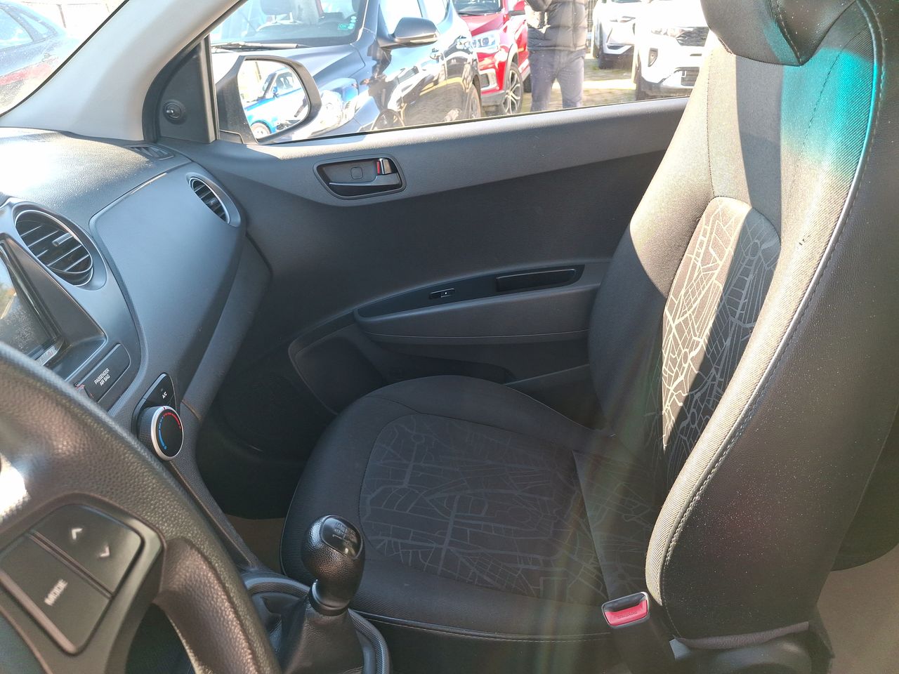 HYUNDAI - 9