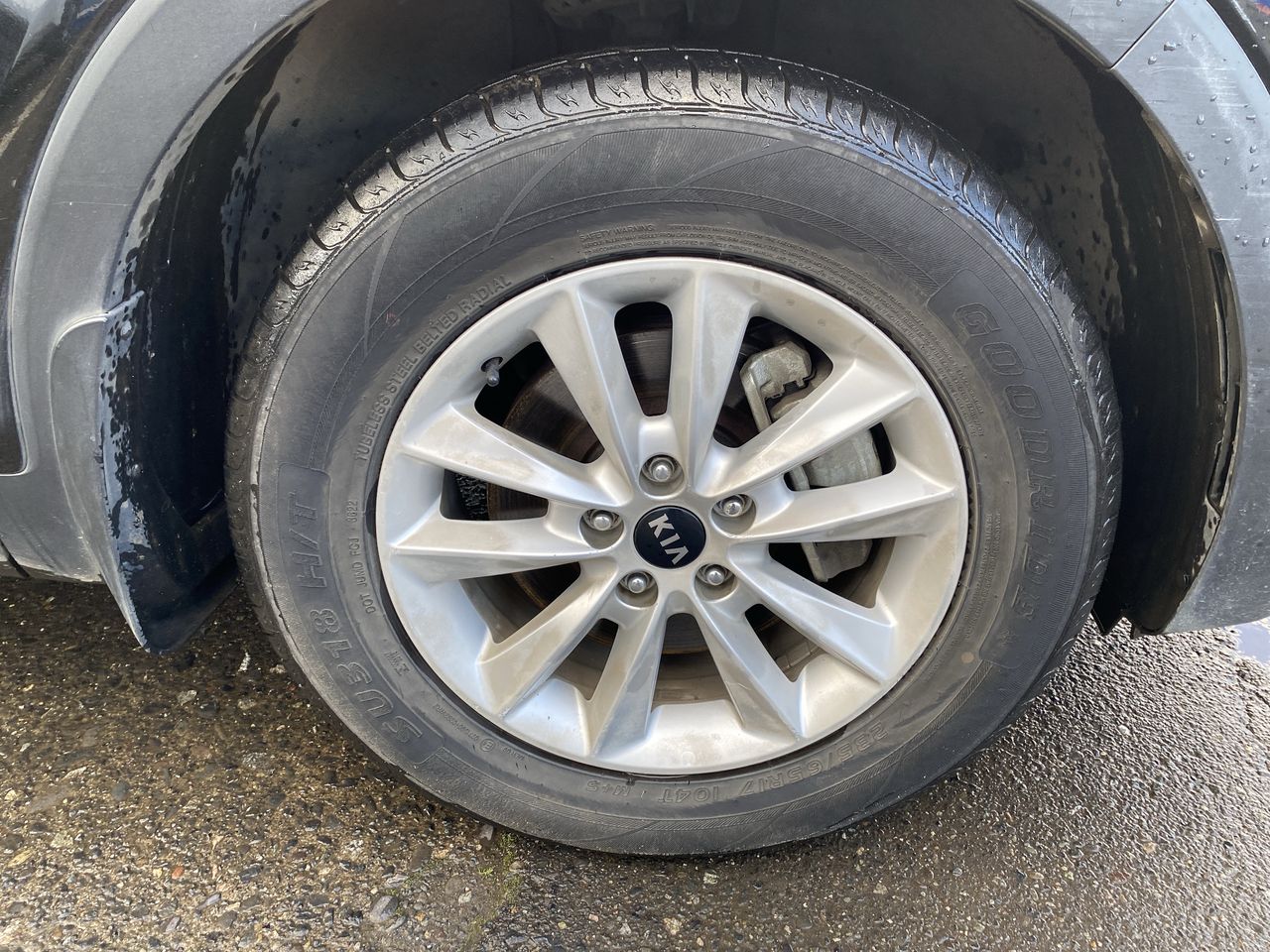 KIA Sorento — foto 18 de 36