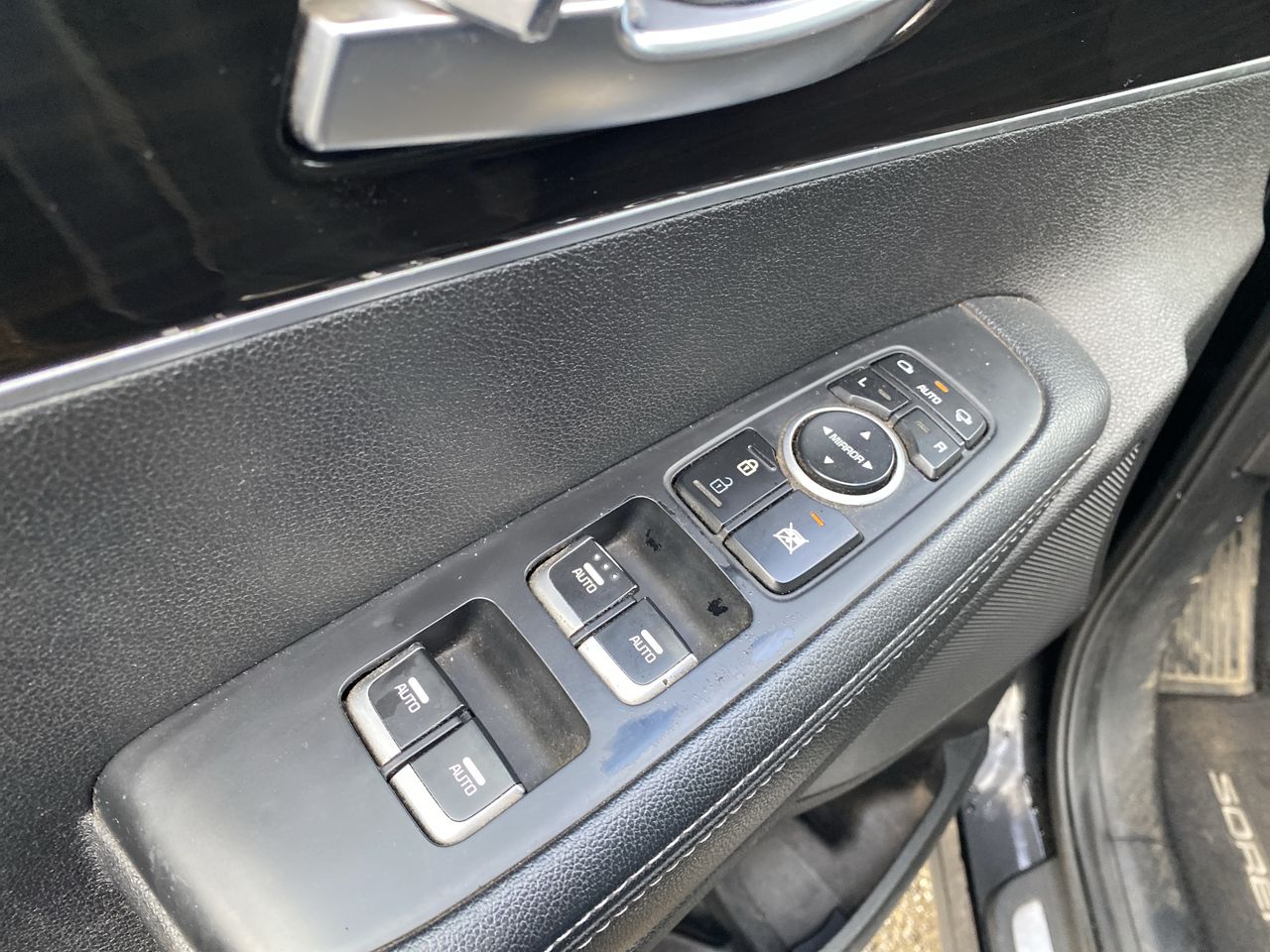 KIA Sorento — foto 23 de 36