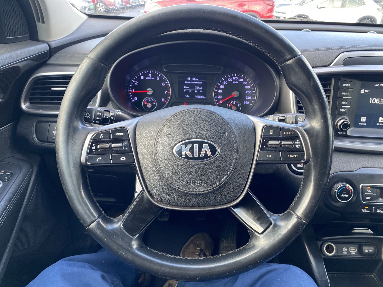 KIA Sorento — foto 26 de 36