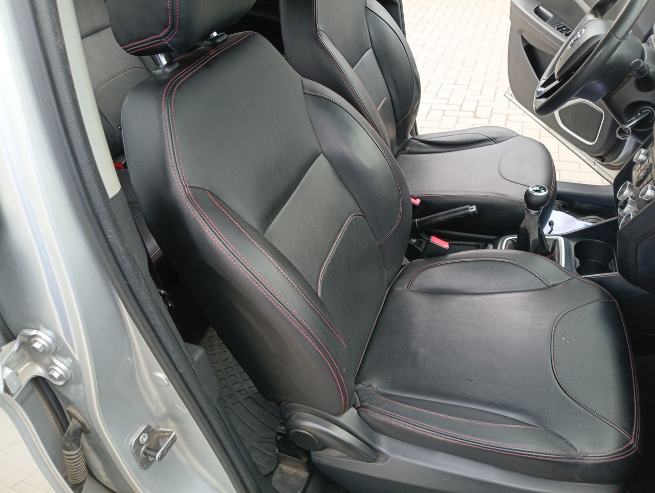 JAC T8 — foto 22 de 24