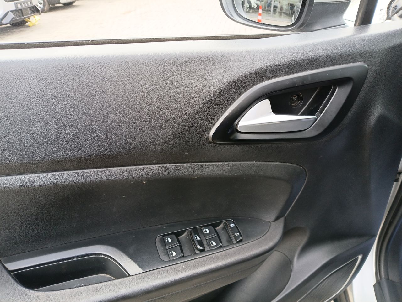 JAC T8 — foto 13 de 24