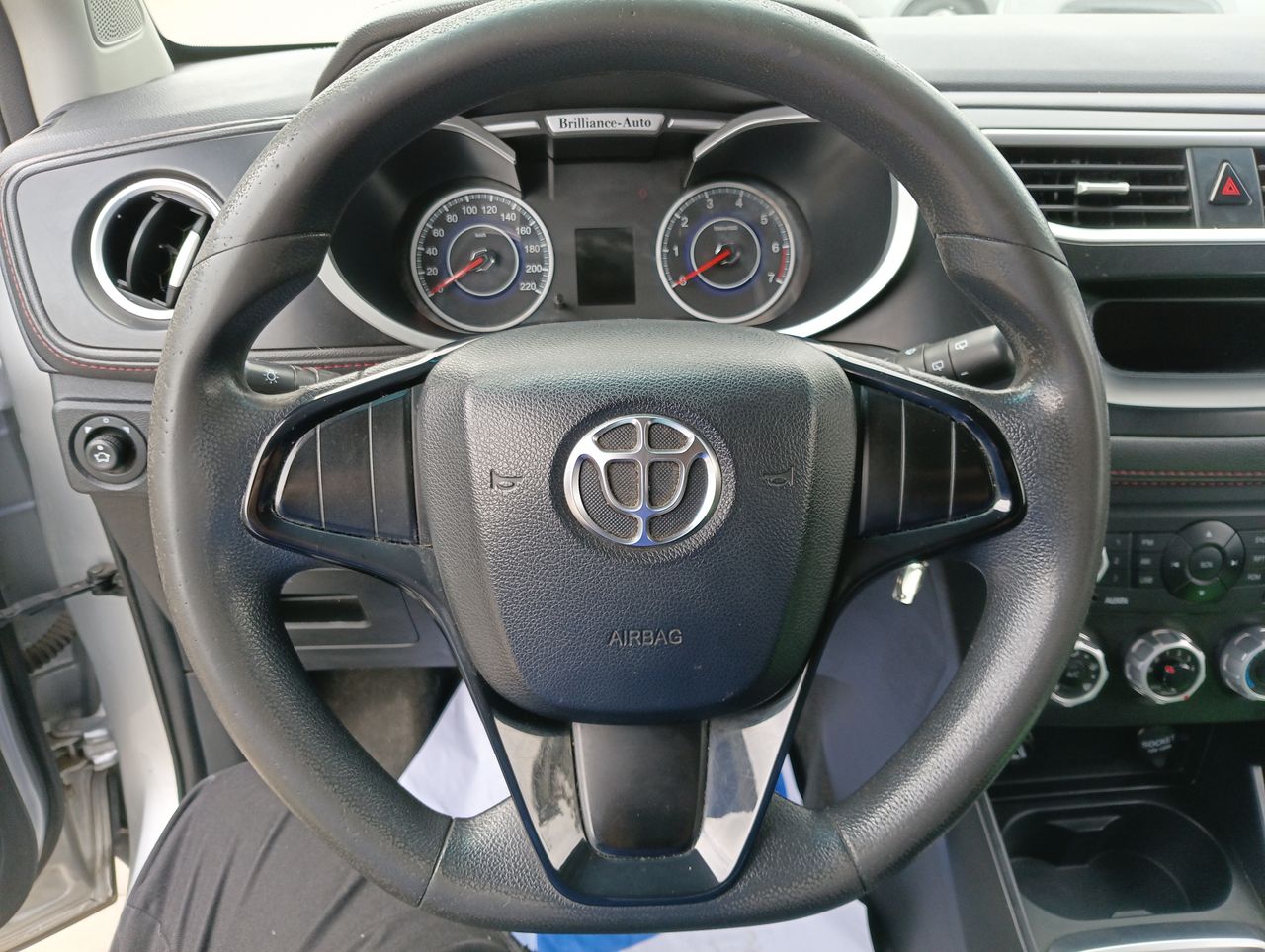 JAC T8 — foto 16 de 24