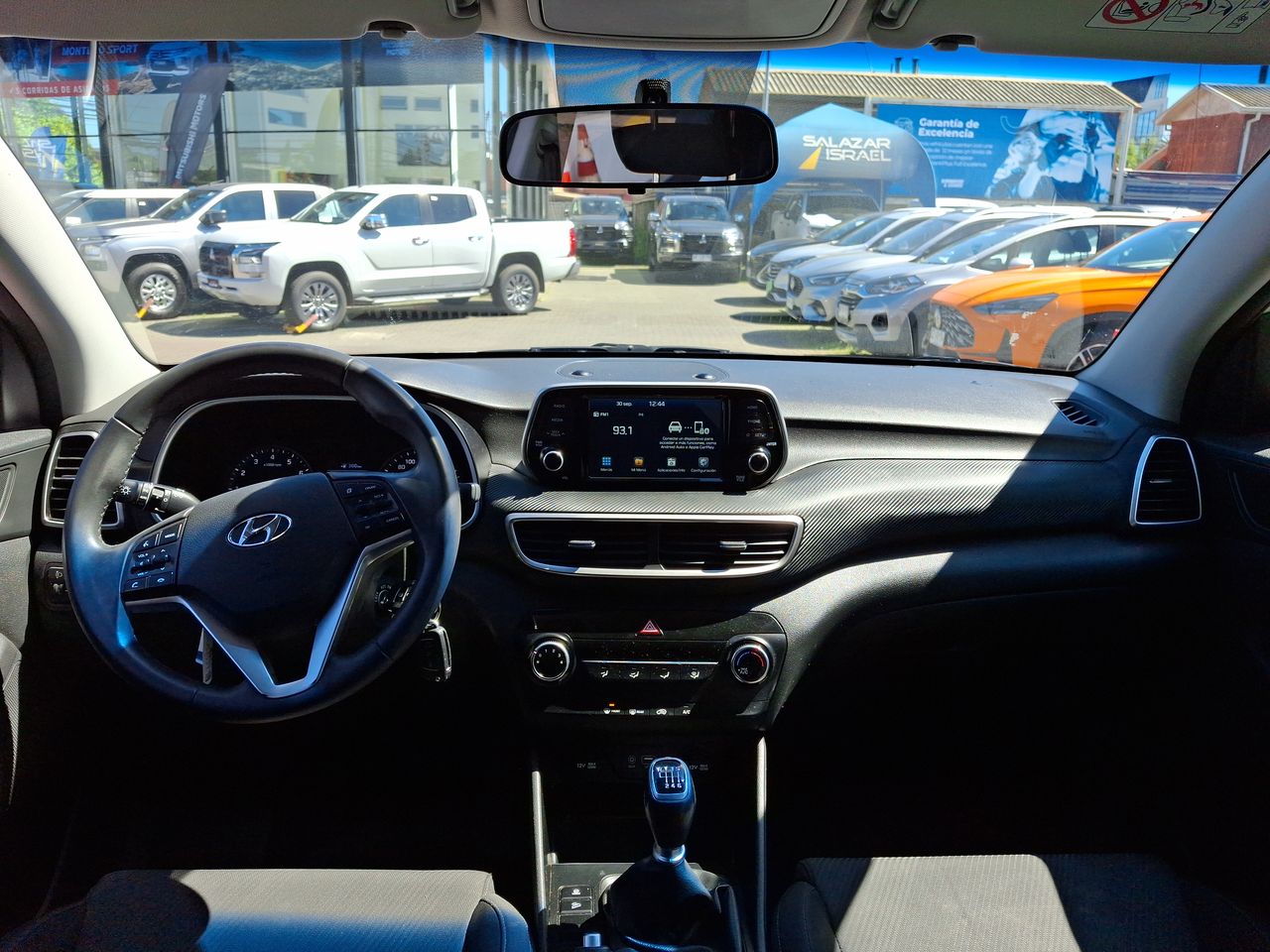 HYUNDAI - 32