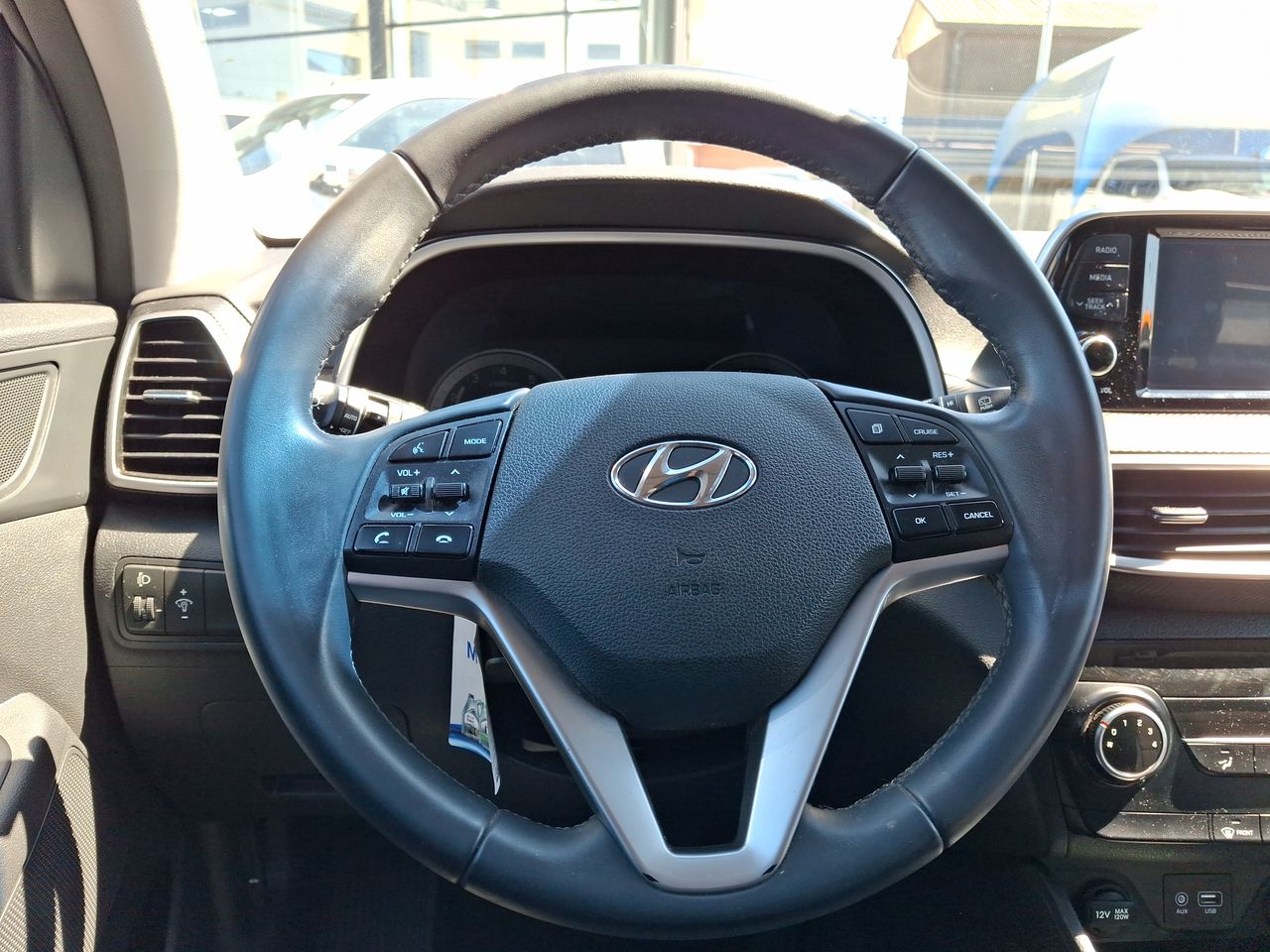 HYUNDAI - 25
