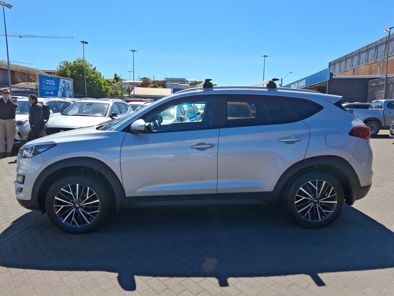 HYUNDAI - 4