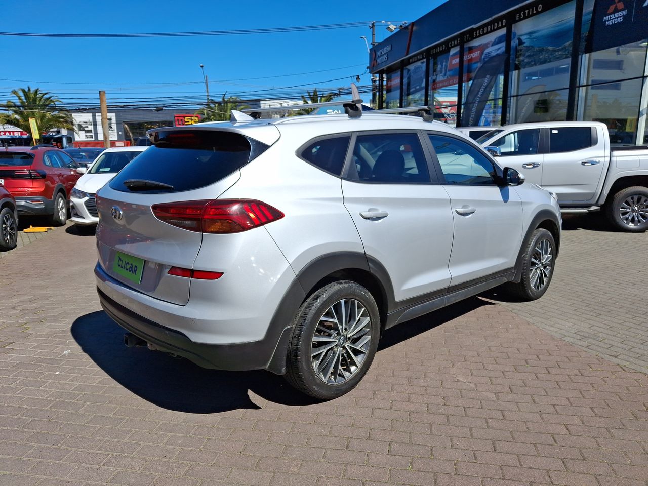 HYUNDAI - 7
