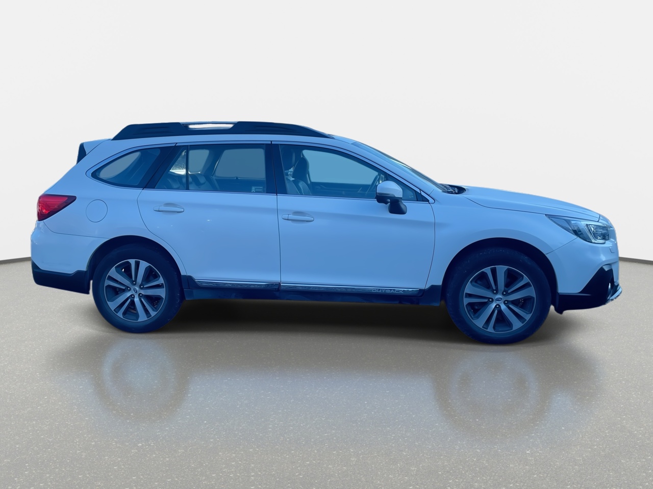 Subaru Outback — foto 9 de 36