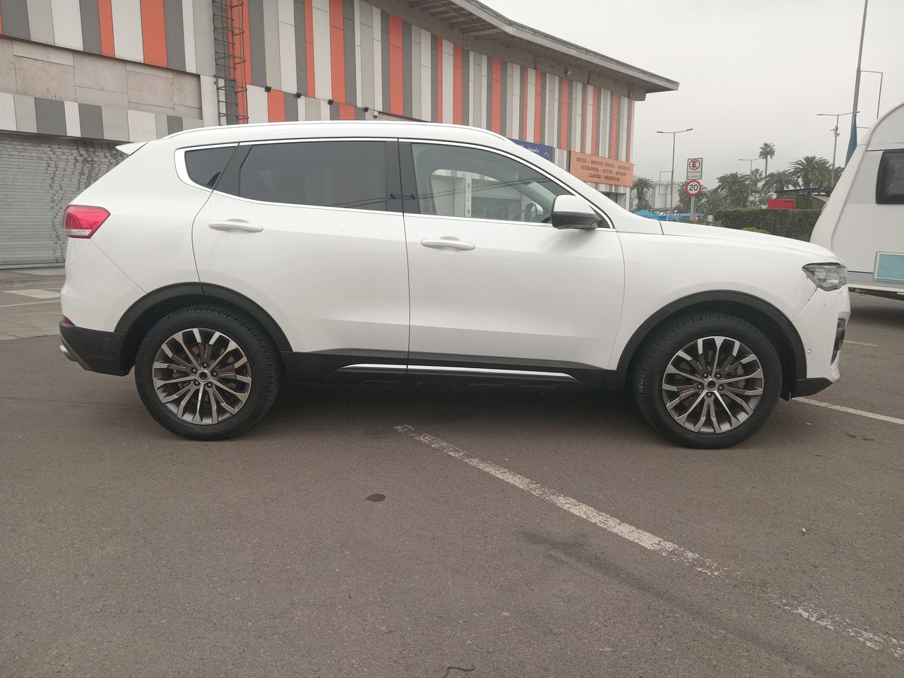 HAVAL - 8