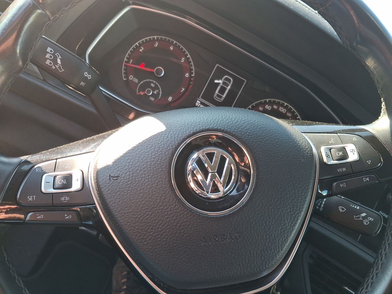 VOLKSWAGEN - 26