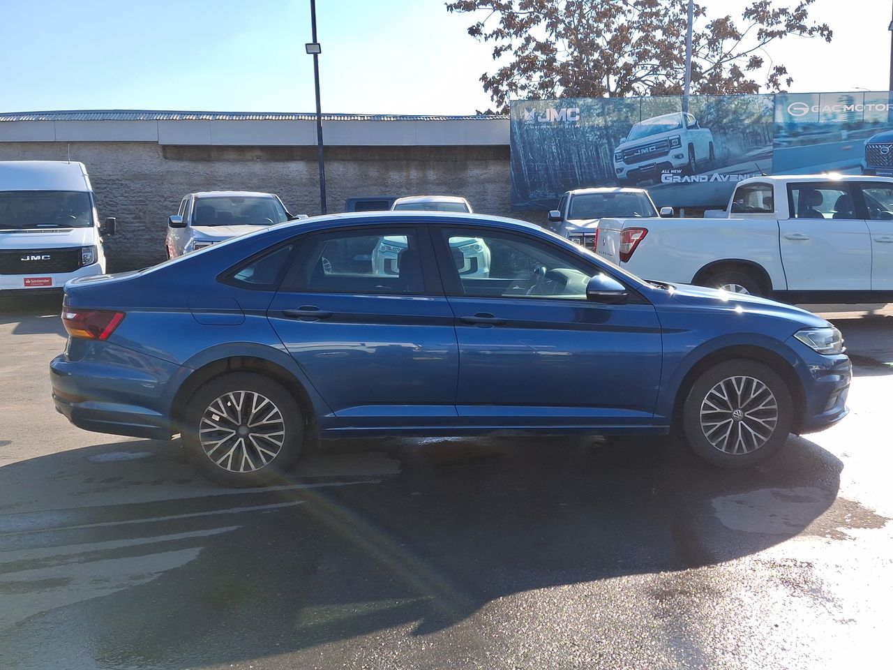 VOLKSWAGEN - 8