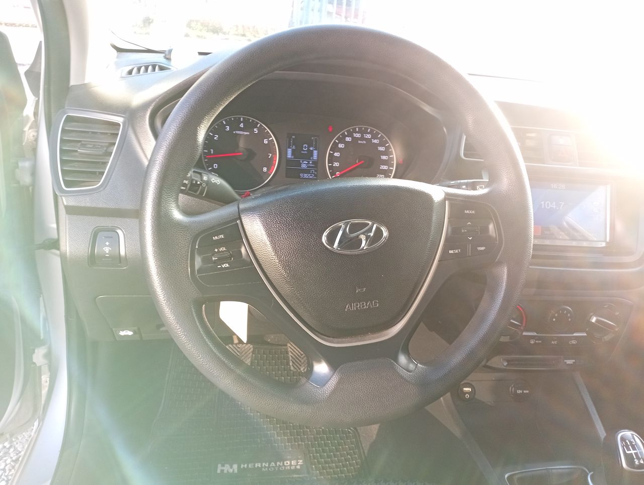 HYUNDAI - 10