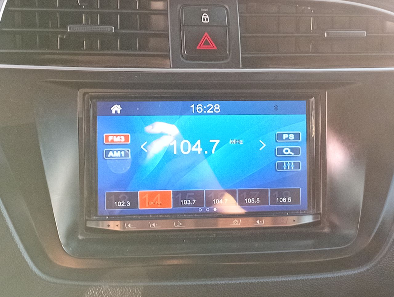 HYUNDAI - 12