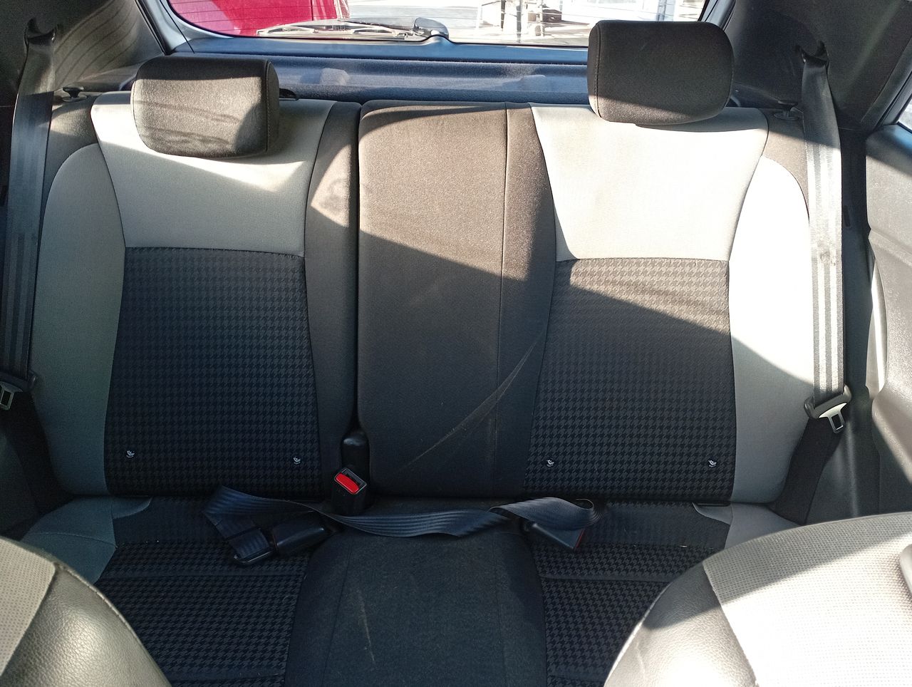 HYUNDAI - 17