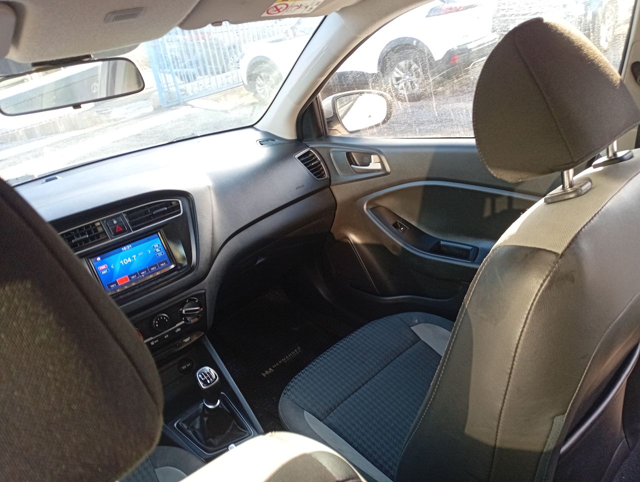 HYUNDAI - 2