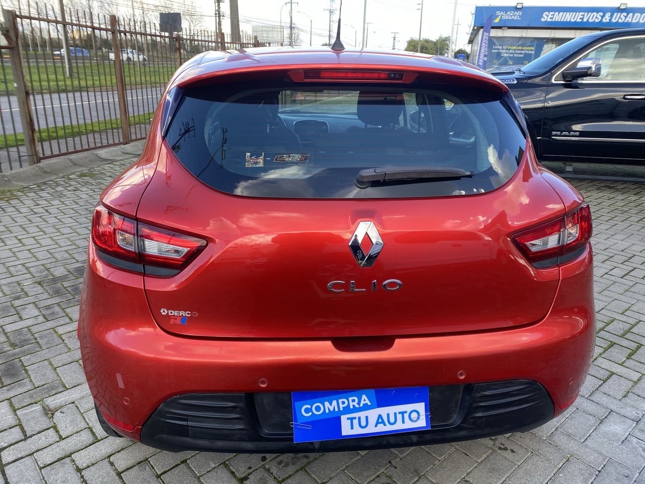 RENAULT - 6