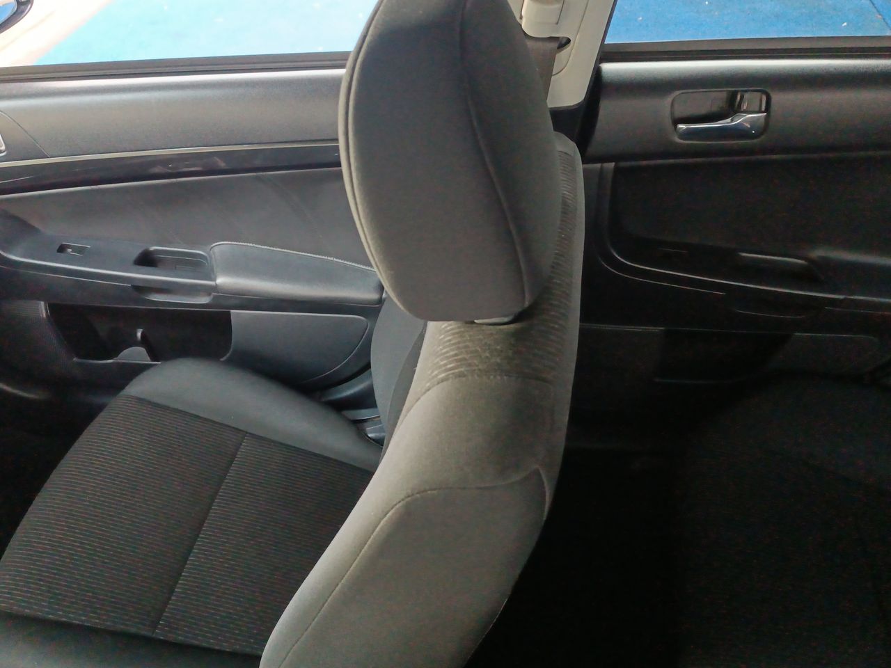 MITSUBISHI - 11