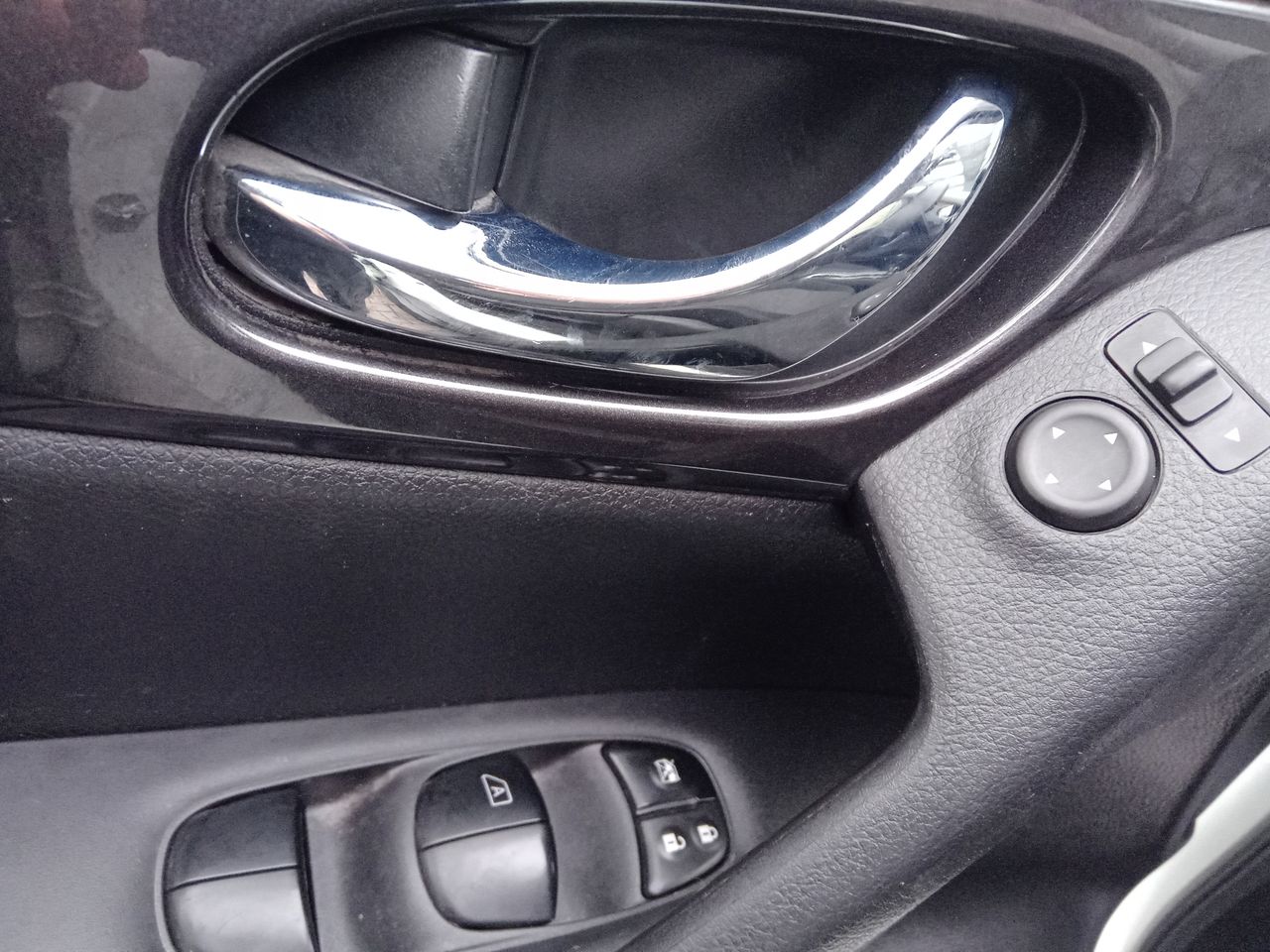 Nissan X-Trail — foto 12 de 26
