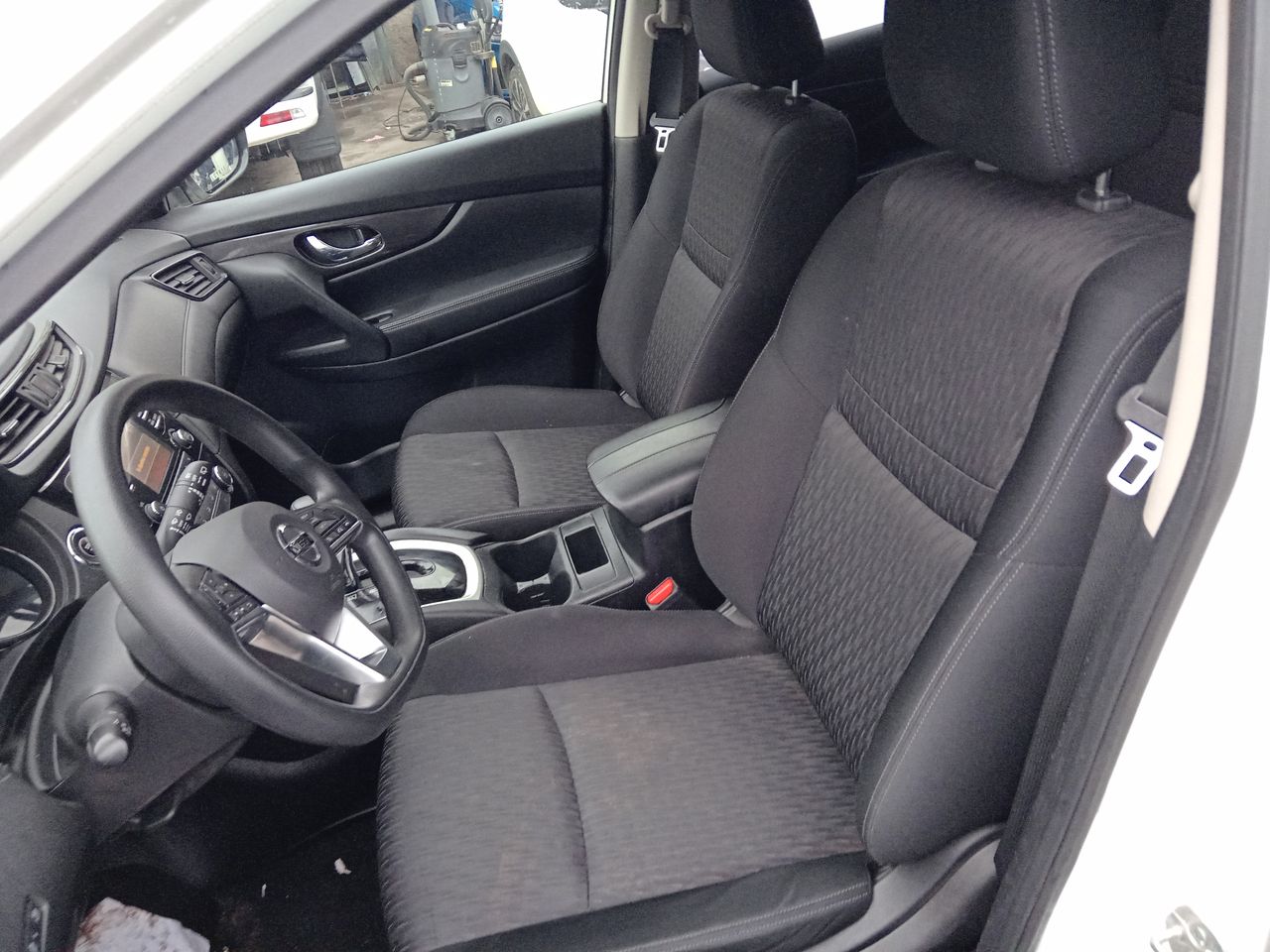 Nissan X-Trail — foto 14 de 26
