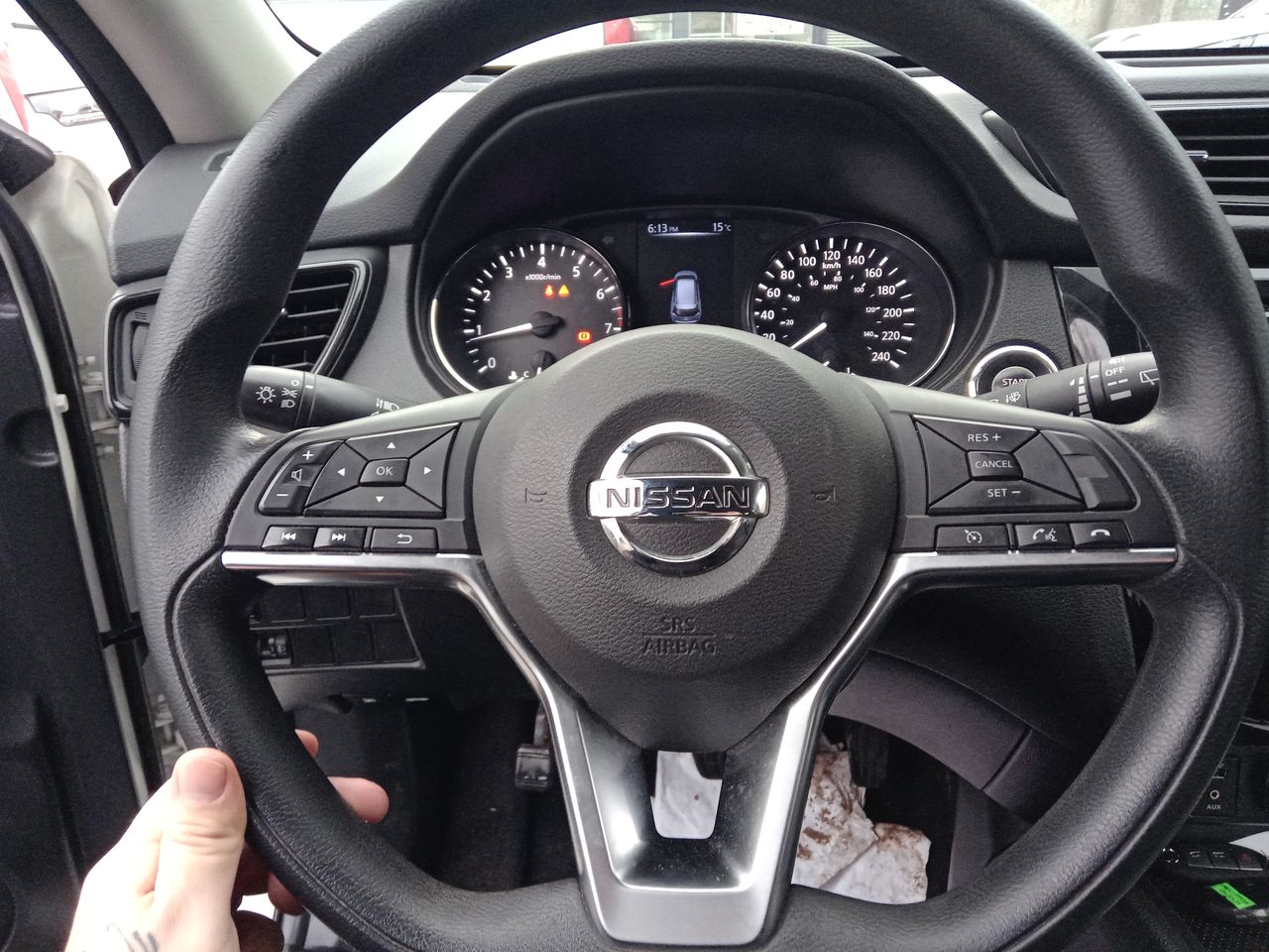 Nissan X-Trail — foto 15 de 26