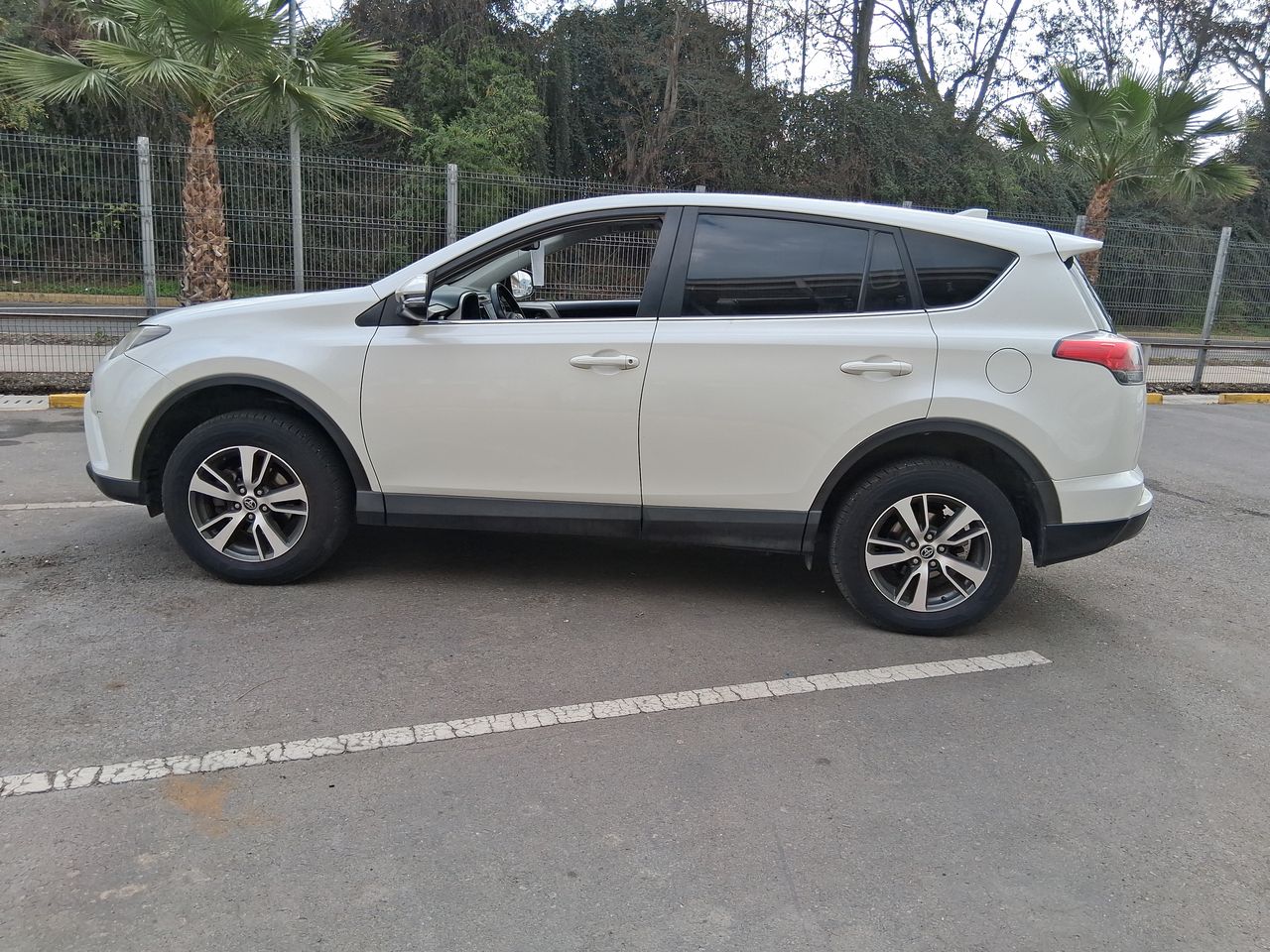 TOYOTA - 4
