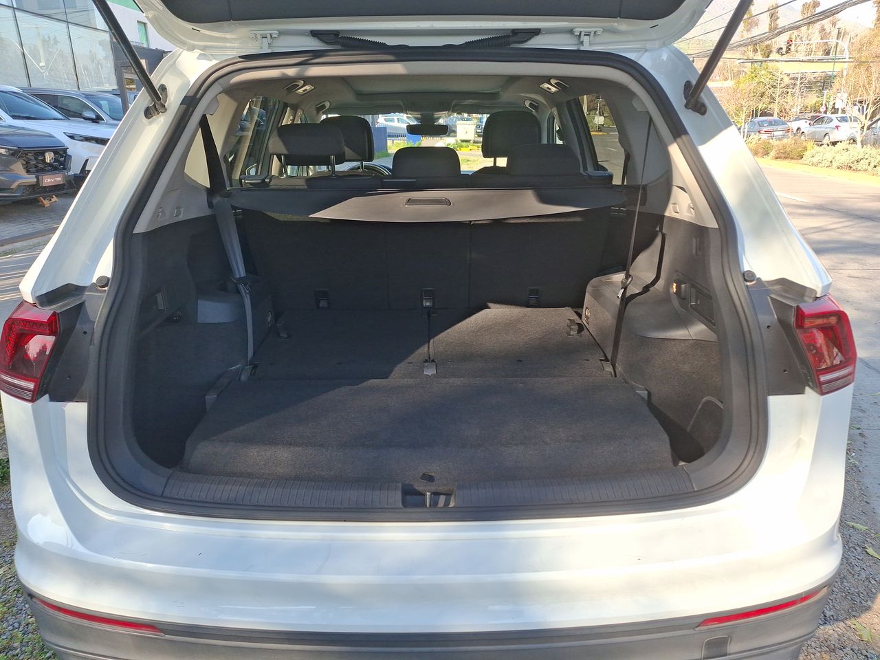 VOLKSWAGEN - 19