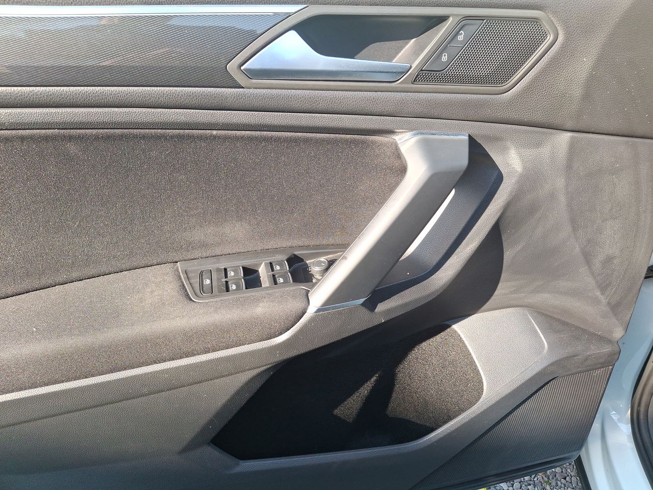 VOLKSWAGEN - 20