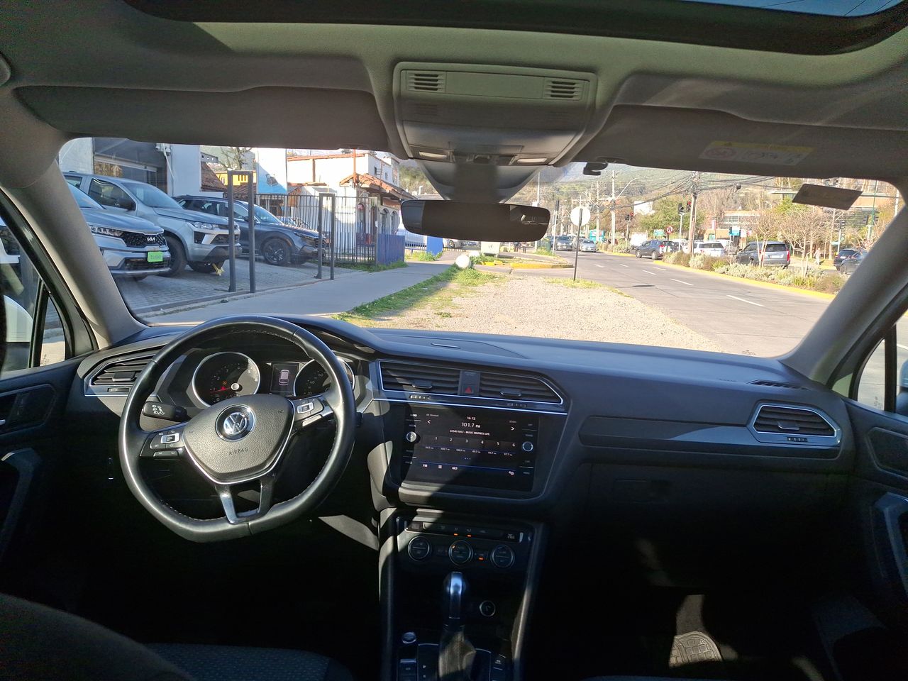 VOLKSWAGEN - 9