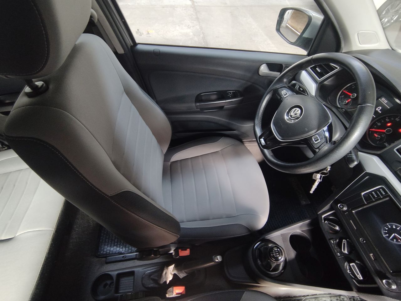 VOLKSWAGEN - 15