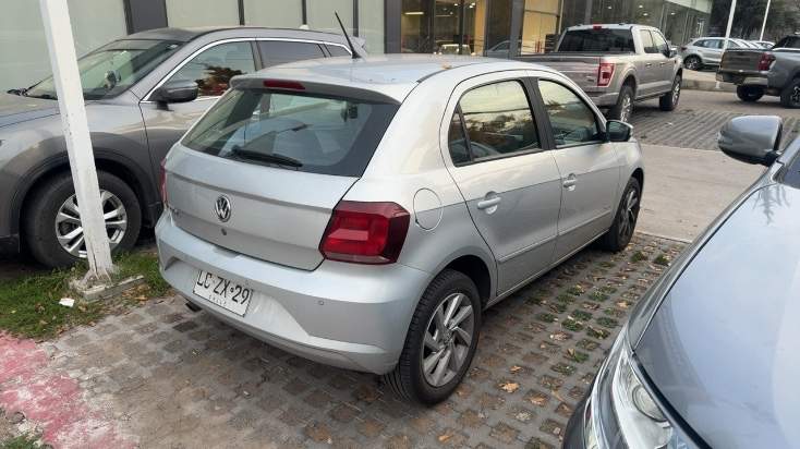 VOLKSWAGEN - 3