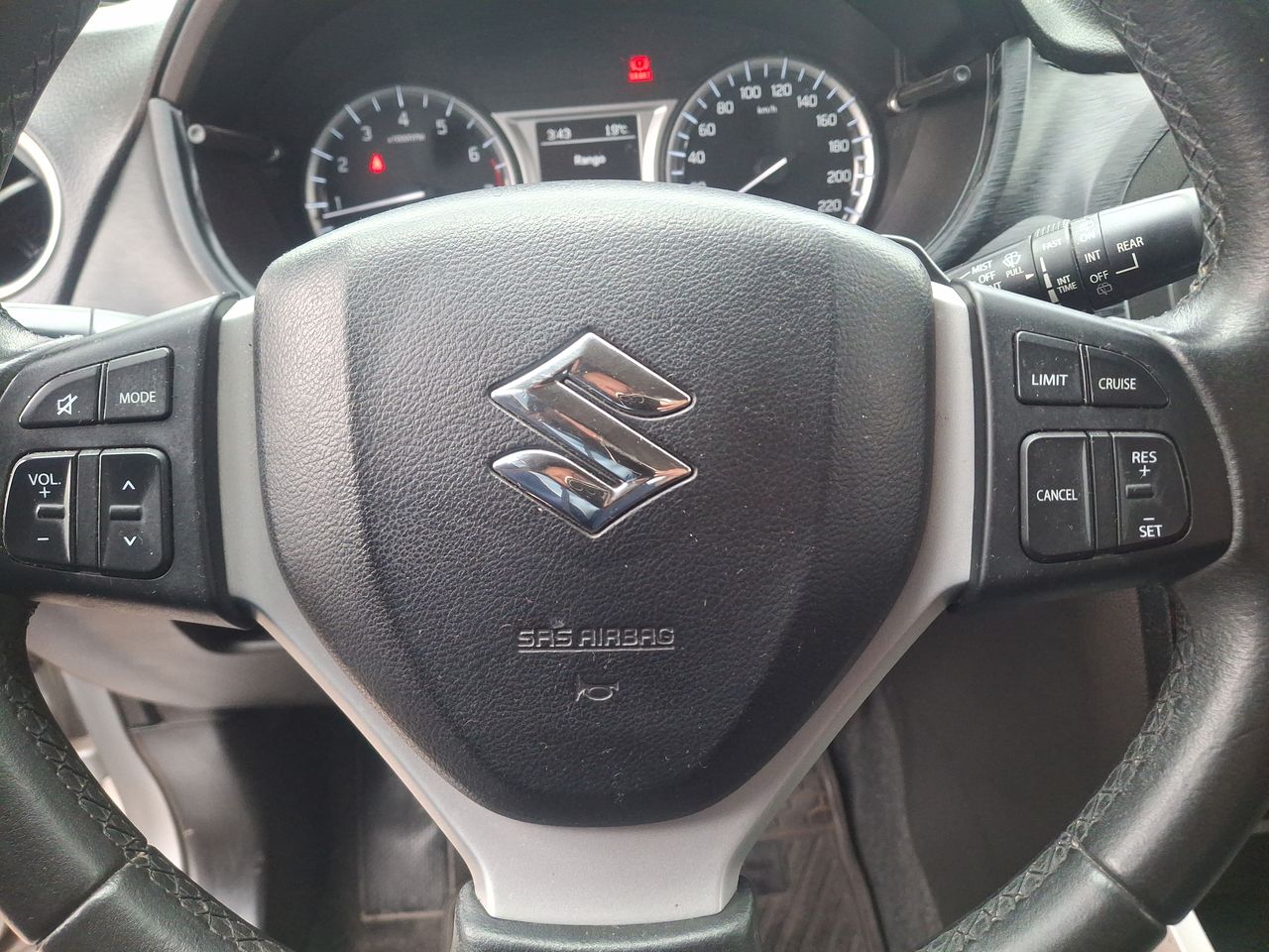 SUZUKI - 16