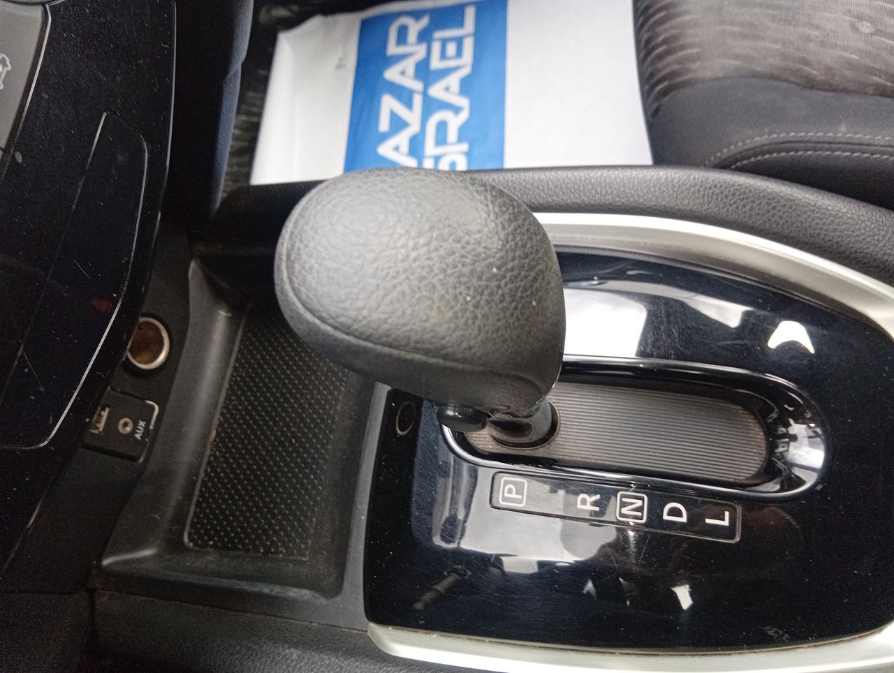NISSAN - 27