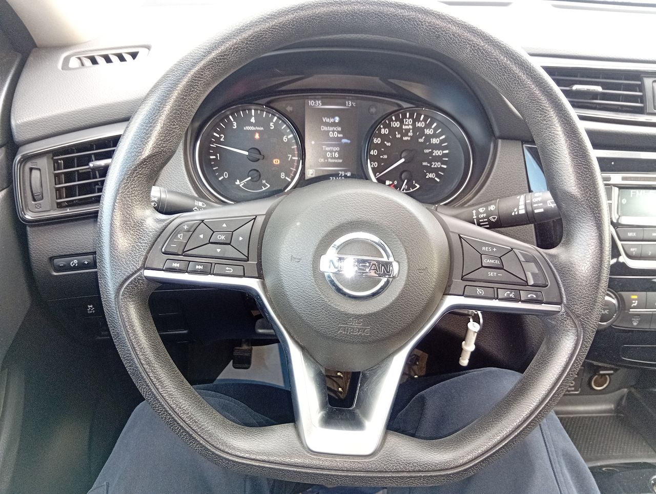 NISSAN - 22