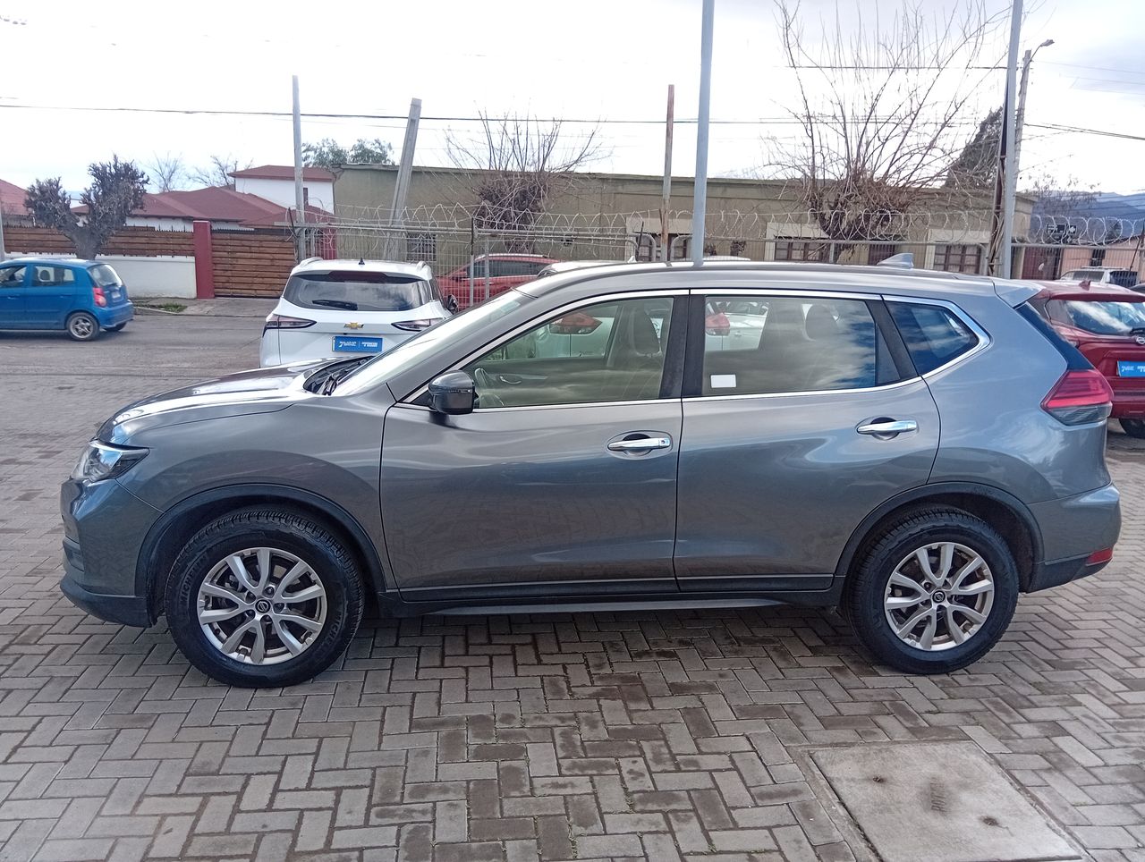 NISSAN - 4